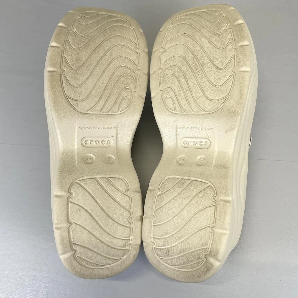Crocs Skyline Slides Womens Size 7 Cream Platform Wedge Sandals Slip On Shoes